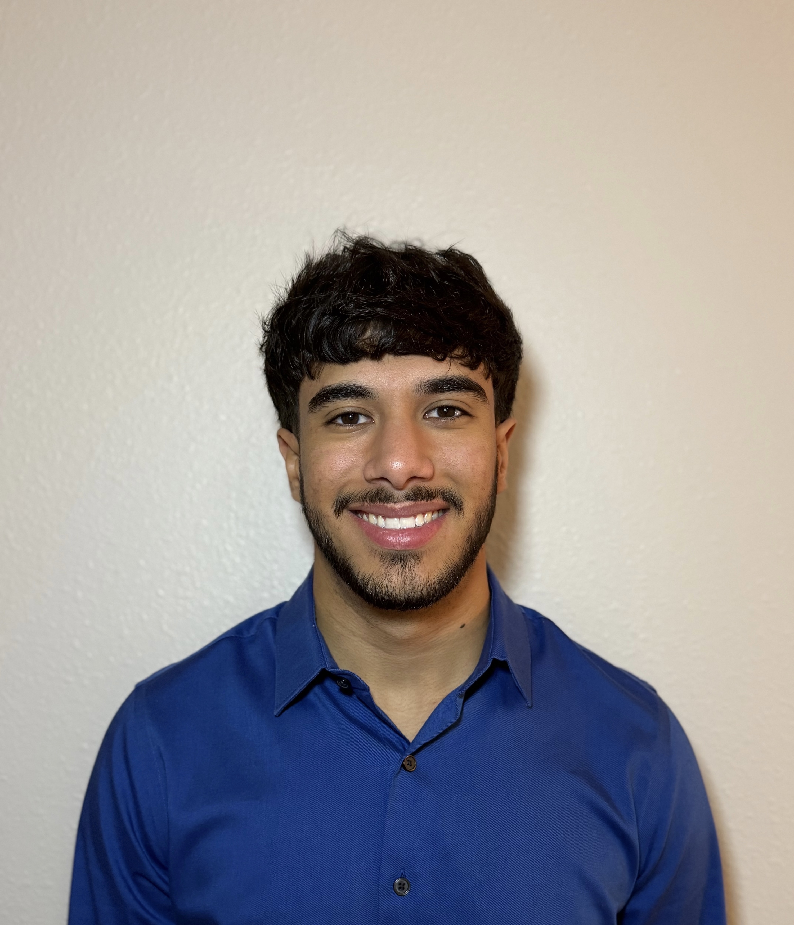 Portrait of Aaron Aberasturia